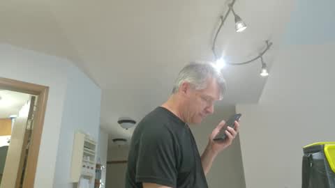 Master Thorn online show from 09-18-25, 08:33