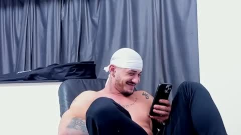 Snapshot of masterchris12 chatting on 12-15-24, 01:46 masterchris12 online show from 12-15-24, 01:46