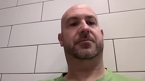 Snapshot of masterclass69er chatting on 11-18-25, 09:14 Bob online show from 11-18-25, 09:14