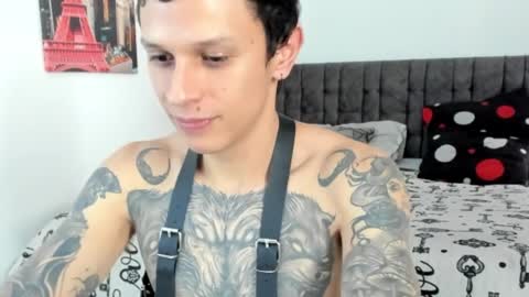 Snapshot of masterdave7 chatting on 04-12-26, 03:17 Dave online show from 04-12-26, 03:17