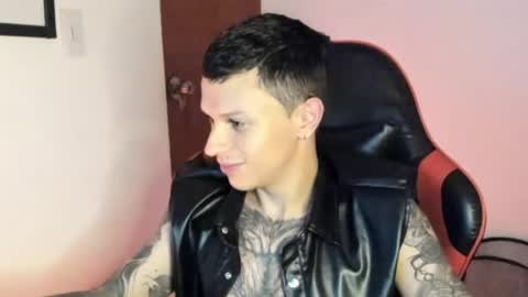 Snapshot of masterdave7 chatting on 04-22-26, 11:50 Dave online show from 04-22-26, 11:50