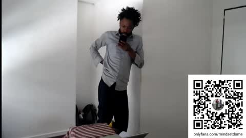 Snapshot of masterdomfuck chatting on 12-16-25, 04:12 Masterdomfuck online show from 12-16-25, 04:12