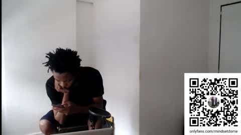 Snapshot of masterdomfuck chatting on 12-20-25, 05:09 Masterdomfuck online show from 12-20-25, 05:09