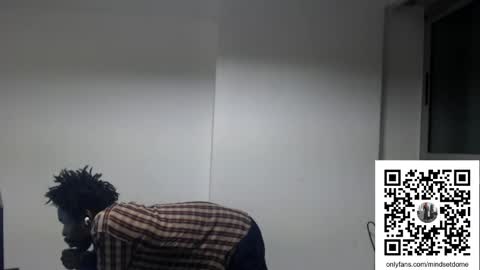 Snapshot of masterdomfuck chatting on 04-21-26, 01:42 Masterdomfuck online show from 04-21-26, 01:42