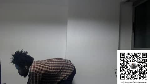 Snapshot of masterdomfuck chatting on 04-21-26, 02:51 Masterdomfuck online show from 04-21-26, 02:51