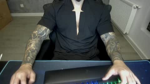 Snapshot of masterkingmuscle chatting on 12-20-24, 09:06 masterkingmuscle online show from 12-20-24, 09:06