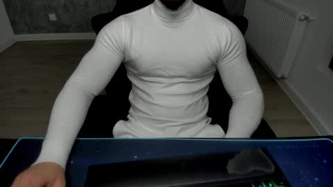 Snapshot of masterkingmuscle chatting on 12-29-24, 07:11 masterkingmuscle online show from 12-29-24, 07:11