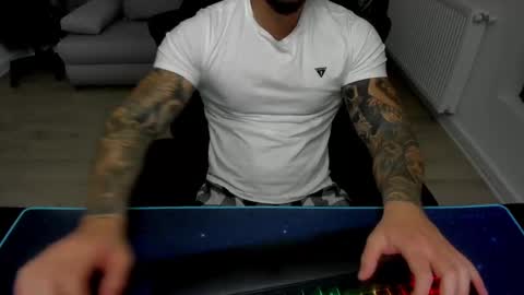 Snapshot of masterkingmuscle chatting on 02-09-25, 07:41 masterkingmuscle online show from 02-09-25, 07:41