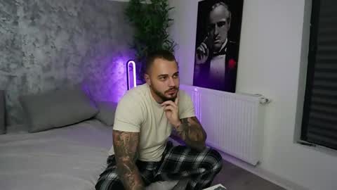 Snapshot of masterkingmuscle chatting on 10-05-25, 08:29 masterkingmuscle online show from 10-05-25, 08:29