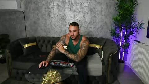 masterkingmuscle online show from 05-18-26, 07:52