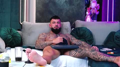 masterkingofmuscle online show from 12-17-24, 03:39