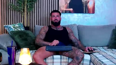 Snapshot of masterkingofmuscle chatting on 05-04-26, 07:59 masterkingofmuscle online show from 05-04-26, 07:59