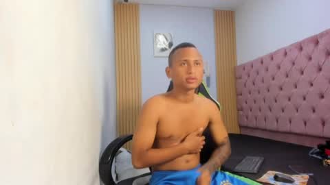 mastermorenohot23 online show from 05-02-26, 04:50