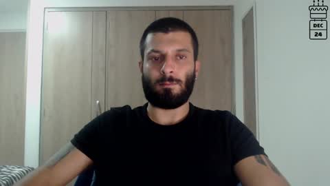 Snapshot of masterofinfatuation chatting on 12-15-24, 01:13   online show from 12-15-24, 01:13