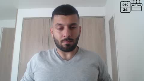 Snapshot of masterofinfatuation chatting on 12-20-24, 01:43   online show from 12-20-24, 01:43