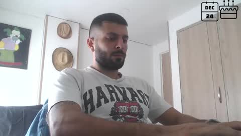 Snapshot of masterofinfatuation chatting on 12-22-24, 06:26   online show from 12-22-24, 06:26