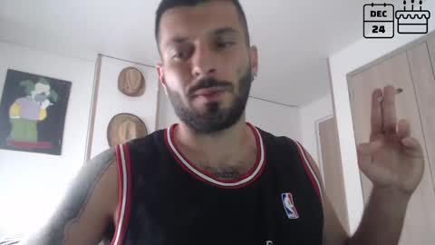 Snapshot of masterofinfatuation chatting on 12-23-24, 09:40   online show from 12-23-24, 09:40