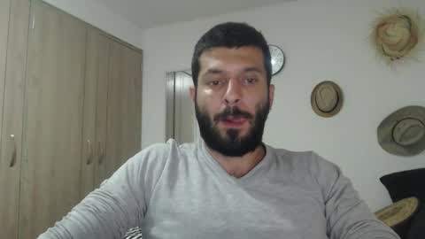 Snapshot of masterofinfatuation chatting on 01-15-25, 05:40   online show from 01-15-25, 05:40