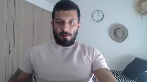 Snapshot of masterofinfatuation chatting on 01-19-25, 06:21   online show from 01-19-25, 06:21