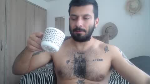 Snapshot of masterofinfatuation chatting on 01-21-25, 12:50   online show from 01-21-25, 12:50