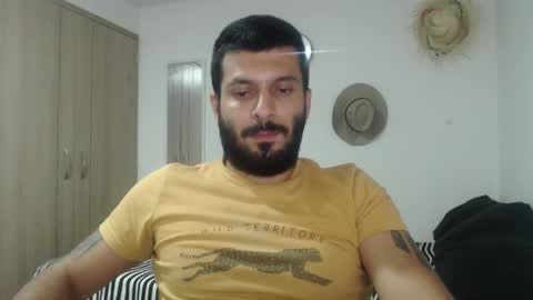 Snapshot of masterofinfatuation chatting on 01-22-25, 04:23   online show from 01-22-25, 04:23