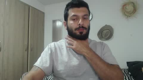 Snapshot of masterofinfatuation chatting on 01-23-25, 04:30   online show from 01-23-25, 04:30