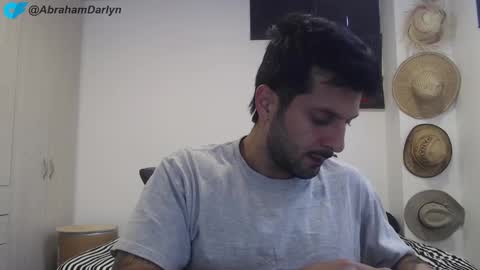 Snapshot of masterofinfatuation chatting on 03-09-25, 12:09   online show from 03-09-25, 12:09