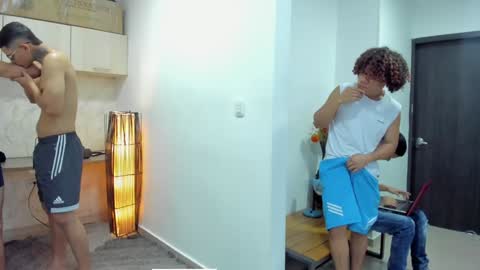 Team Cris Darwin- Fernando- Stiven- David online show from 01-26-25, 02:19