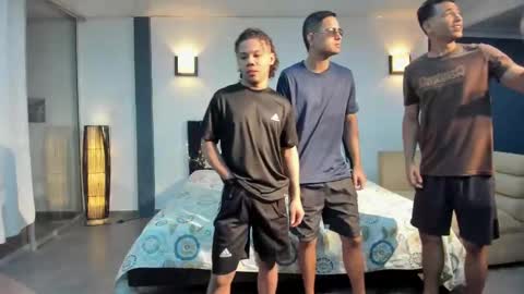 Team Cris Darwin- Fernando- Stiven- David online show from 02-23-25, 11:44