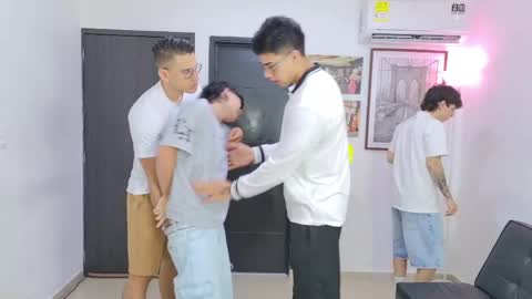 Team Cris Darwin- Fernando- Stiven- David online show from 05-27-26, 11:18