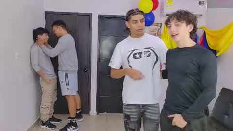 Team Cris Darwin- Fernando- Stiven- David online show from 07-11-26, 11:13