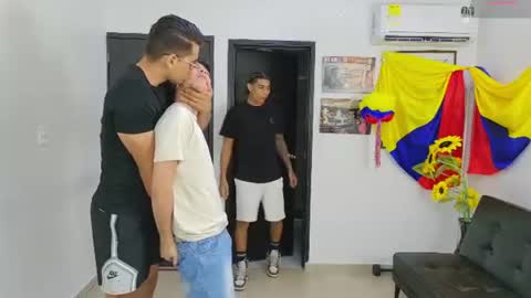 Team Cris Darwin- Fernando- Stiven- David online show from 07-12-26, 11:12