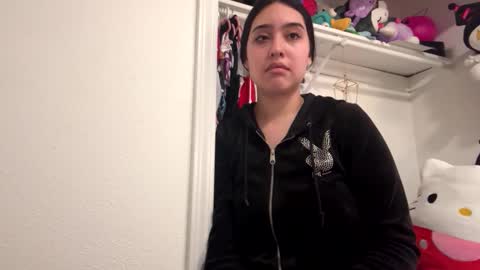 Snapshot of masturbatingmariamiller chatting on 12-18-25, 10:27 masturbatingmariamiller online show from 12-18-25, 10:27