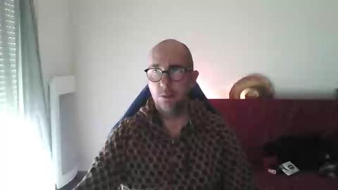 Snapshot of mat11efou chatting on 12-14-25, 11:04 mat11efou online show from 12-14-25, 11:04