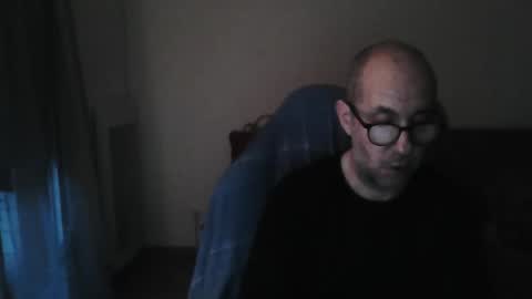 Snapshot of mat11efou chatting on 12-15-25, 07:12 mat11efou online show from 12-15-25, 07:12