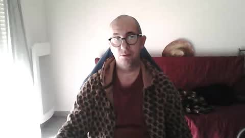 Snapshot of mat11efou chatting on 12-16-25, 12:21 mat11efou online show from 12-16-25, 12:21