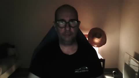 Snapshot of mat11efou chatting on 12-23-25, 05:05 mat11efou online show from 12-23-25, 05:05