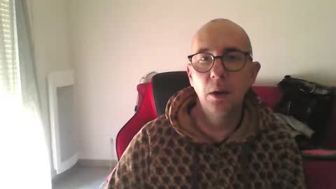 Snapshot of mat11efou chatting on 01-07-26, 12:40 mat11efou online show from 01-07-26, 12:40