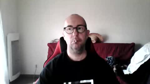 Snapshot of mat11efou chatting on 02-05-26, 12:10 mat11efou online show from 02-05-26, 12:10