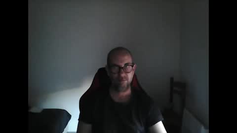 Snapshot of mat11efou chatting on 04-15-26, 05:58 mat11efou online show from 04-15-26, 05:58