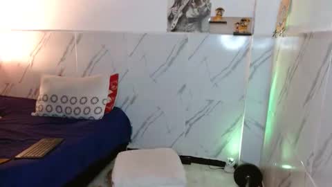 Snapshot of mat_kush chatting on 12-17-25, 12:27 Matt online show from 12-17-25, 12:27