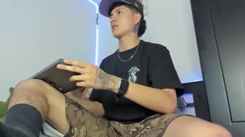 mateo_escobar online show from 11-20-25, 09:58