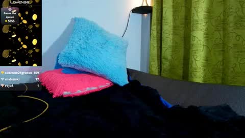 Snapshot of mateo_nick chatting on 02-13-25, 03:18 Mateo and Noah online show from 02-13-25, 03:18