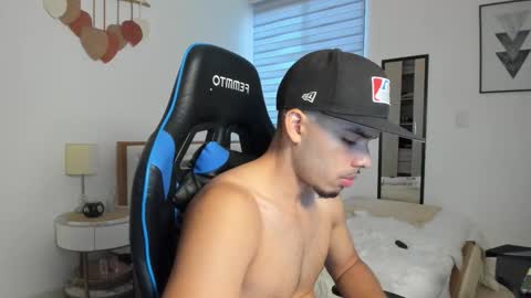 Snapshot of mateoleone chatting on 10-01-25, 08:59 Matt online show from 10-01-25, 08:59