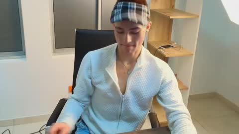 Snapshot of matheomontclair chatting on 10-10-25, 11:48 Matheo Montclair online show from 10-10-25, 11:48