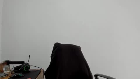 Matheus     online show from 11-19-25, 03:12