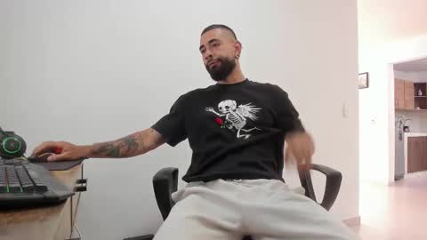 Matheus     online show from 11-30-25, 08:35