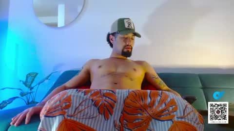 Snapshot of mathew444 chatting on 10-31-25, 07:37 STRURIBE ON INSTAGRAM online show from 10-31-25, 07:37