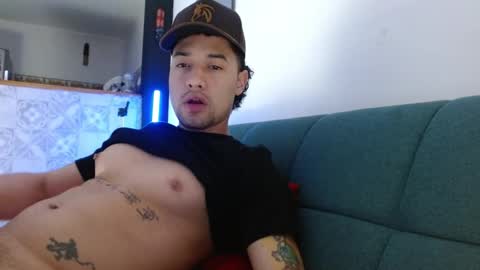 STRURIBE ON INSTAGRAM online show from 02-10-26, 11:14