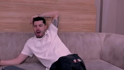 Mathew online show from 04-08-26, 01:44